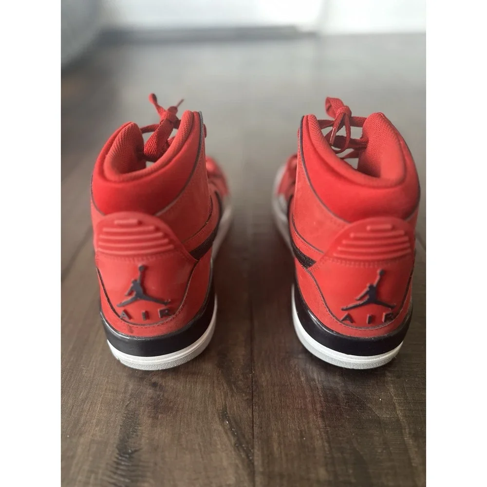 Size 10.5 - Jordan‎ Legacy 312 Toro High Top Red Basketball